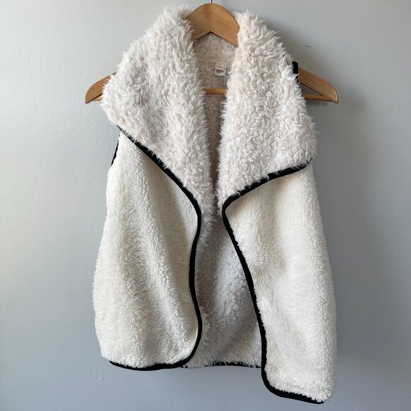 Charming Charlie Small White with Black Trim Sherpa Furry Vest - Picture 1 of 12